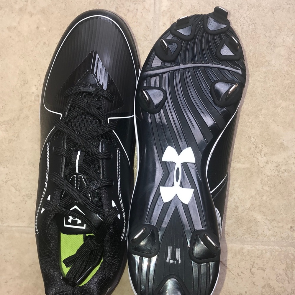 Under Armour baseball cleats - Picture 4 of 4